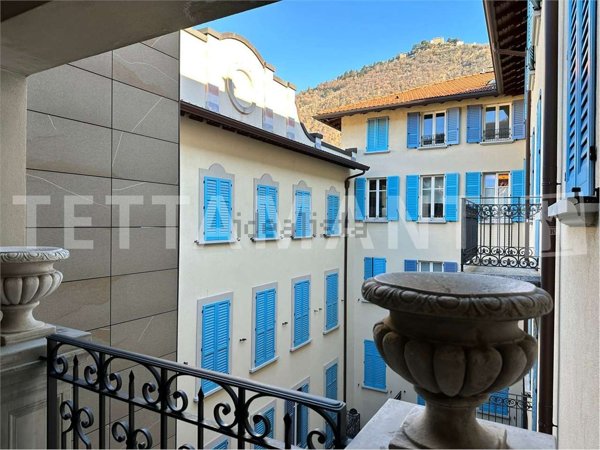 appartamento in vendita a Como in zona Como Centro