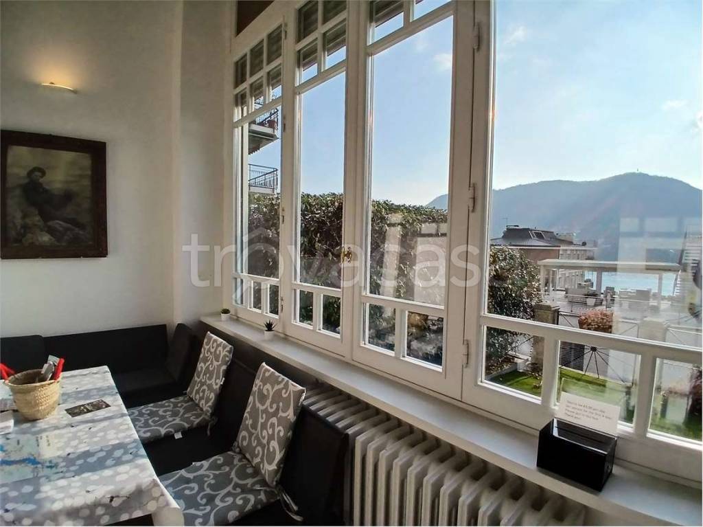 appartamento in vendita a Como in zona Como Centro
