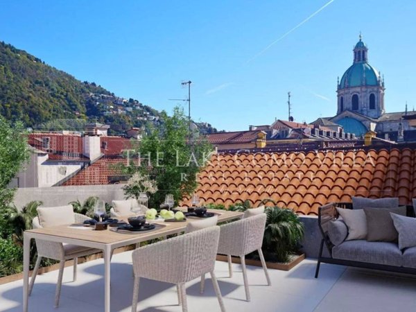 appartamento in vendita a Como in zona Como Centro