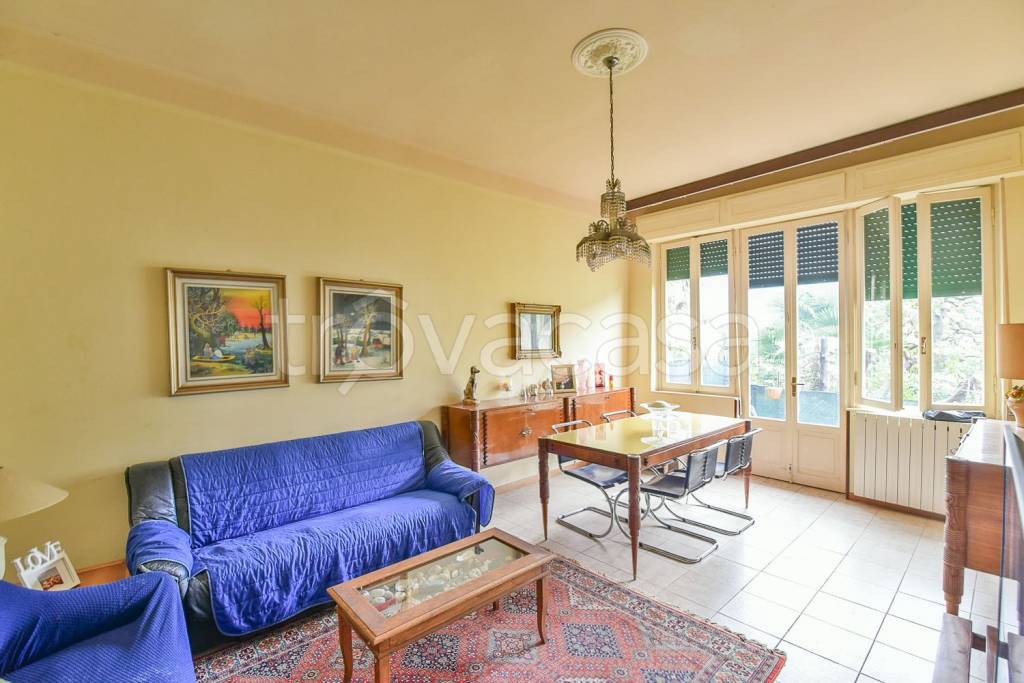 appartamento in vendita a Como in zona Como Centro