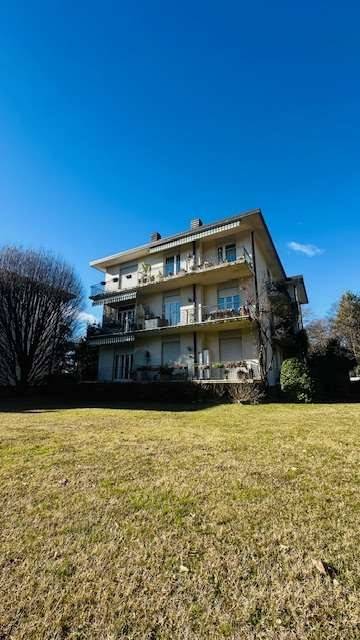 appartamento in vendita a Como in zona Tavernola