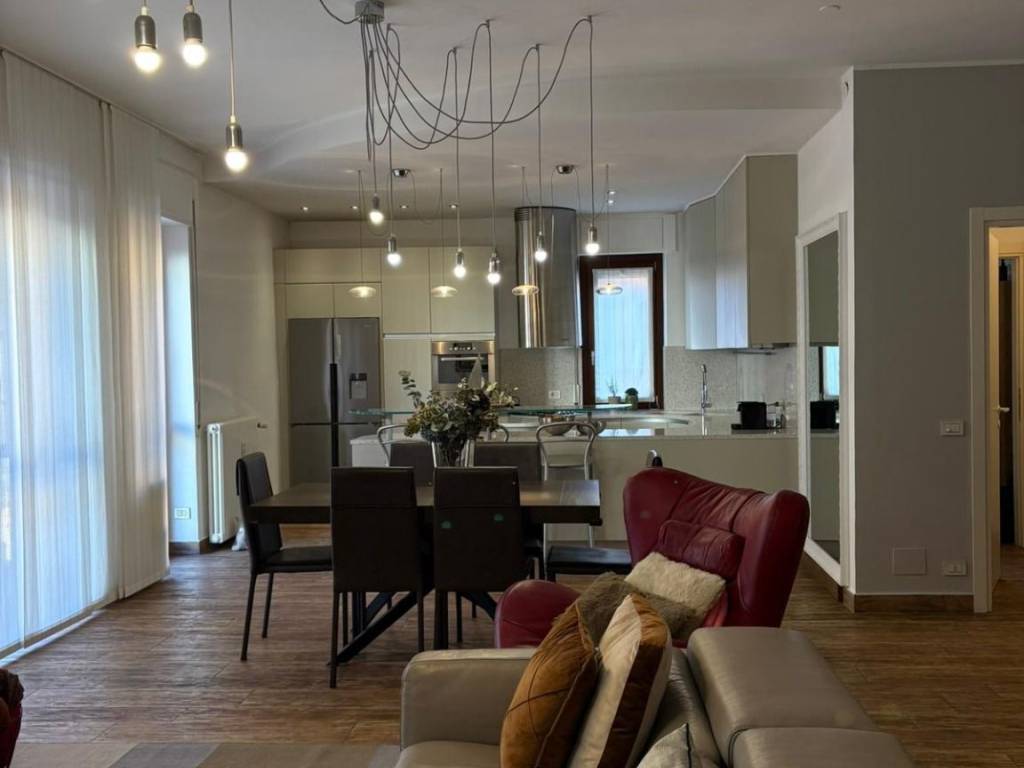 appartamento in vendita a Como in zona Como Centro