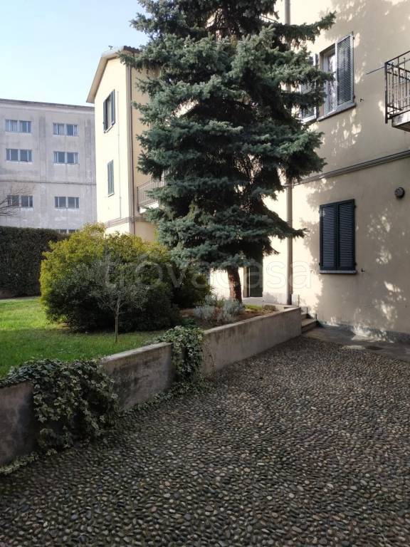 appartamento in vendita a Como in zona Borghi