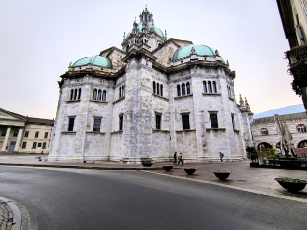 appartamento in vendita a Como in zona Como Centro