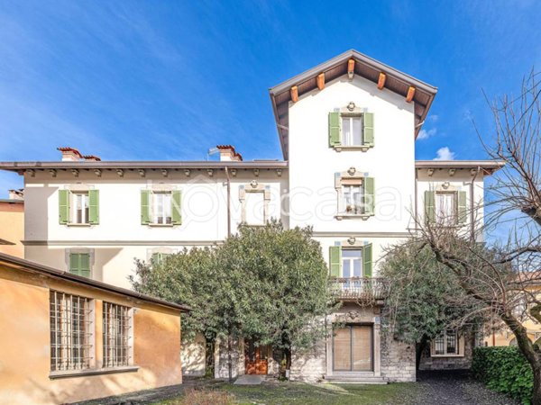 appartamento in vendita a Como in zona Valduce