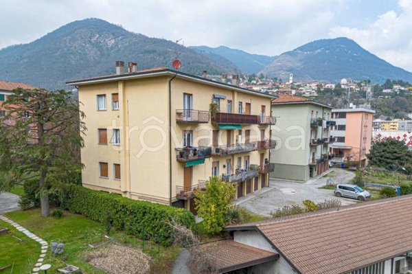 appartamento in vendita a Como in zona Tavernola