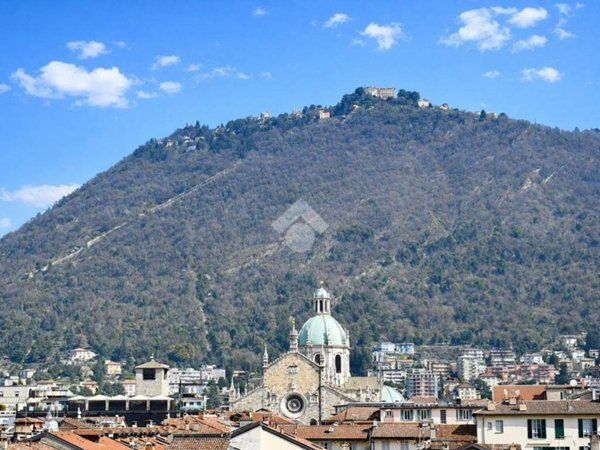 appartamento in vendita a Como in zona Como Centro