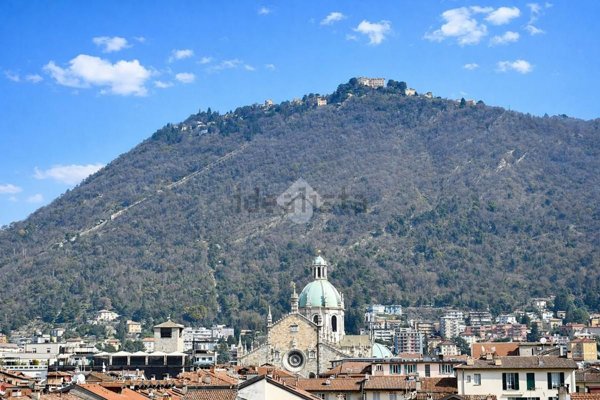 appartamento in vendita a Como in zona Como Centro