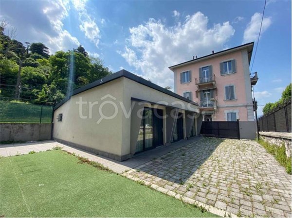 appartamento in vendita a Como in zona Como Centro