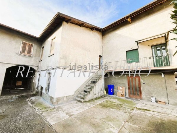 appartamento in vendita a Como in zona Rebbio