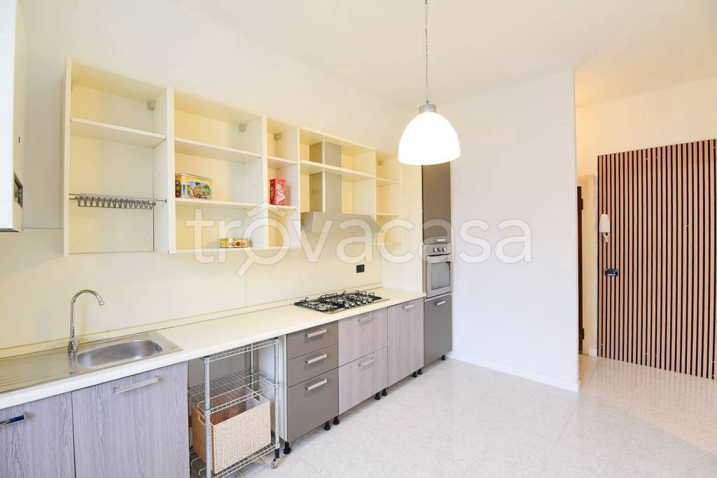 appartamento in vendita a Como in zona Monte Olimpino