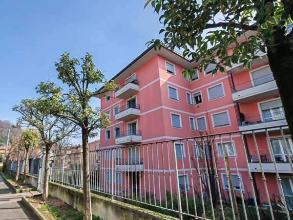 appartamento in vendita a Como in zona Rebbio