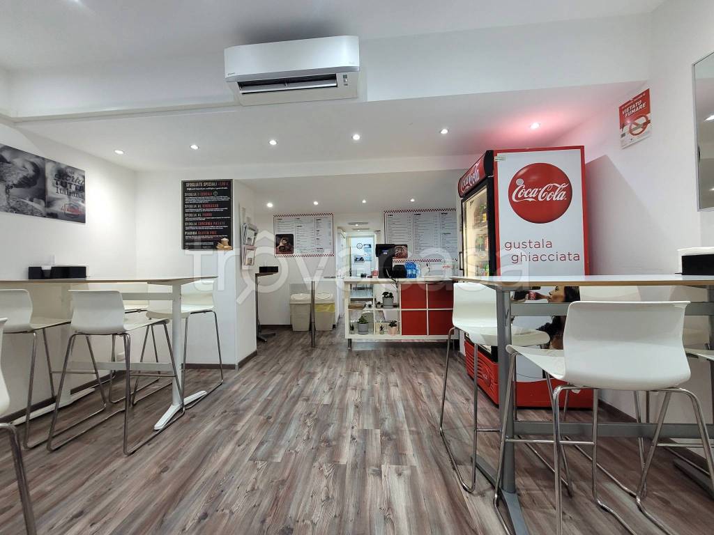 negozio in vendita a Como in zona Viale Varese