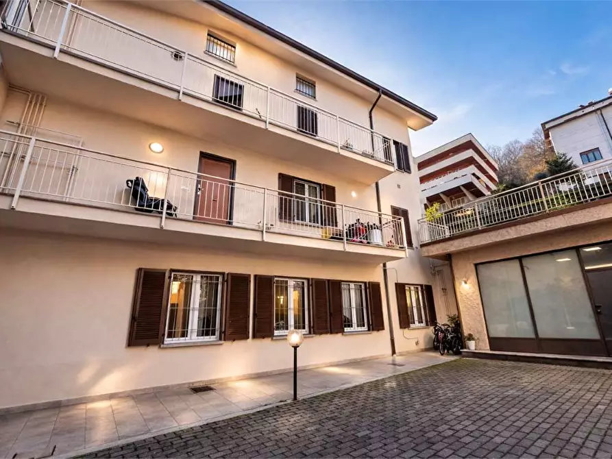 appartamento in vendita a Como in zona Caserme