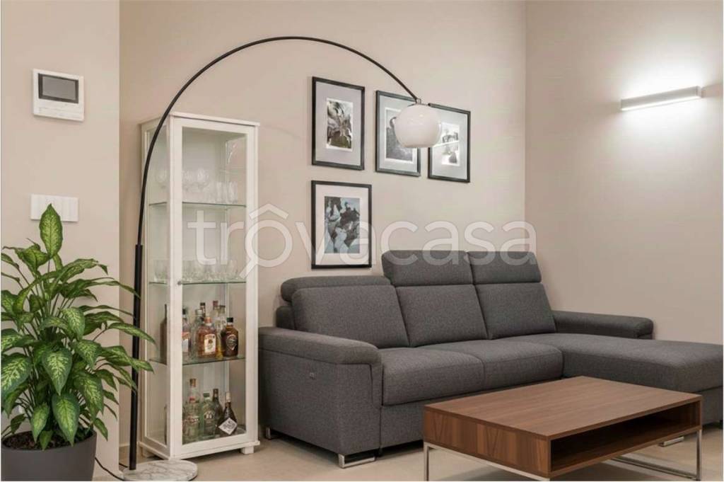 appartamento in vendita a Como in zona Tavernola