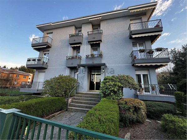 appartamento in vendita a Como in zona Acquanera