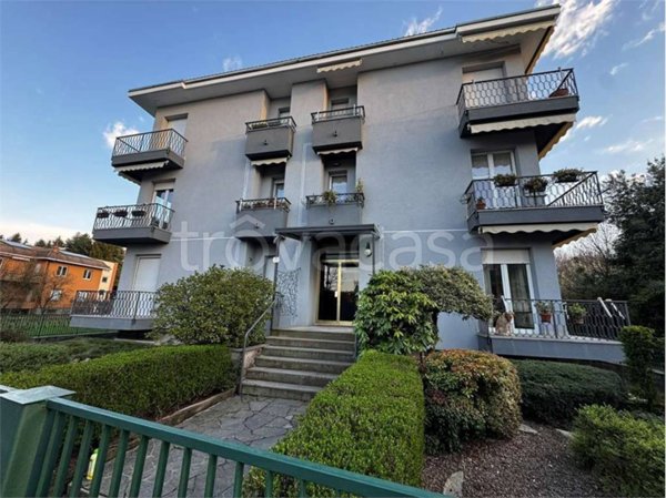 appartamento in vendita a Como in zona Acquanera