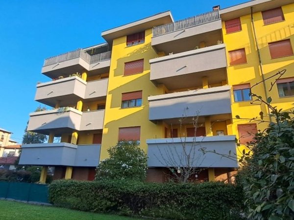 appartamento in vendita a Como in zona Rebbio