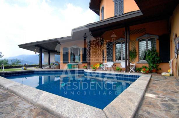 villa in vendita a Como in zona Lora