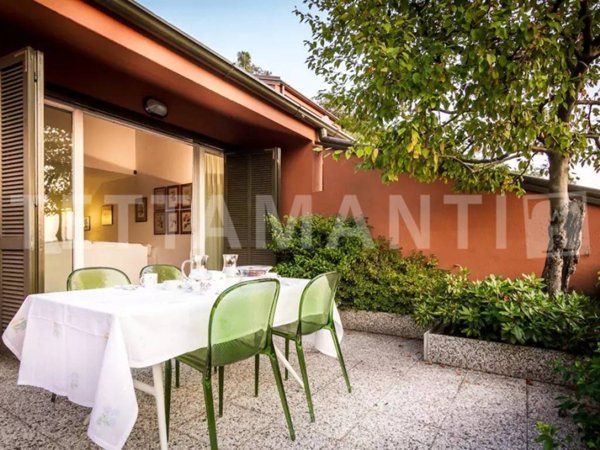 casa indipendente in vendita a Como in zona Como Centro