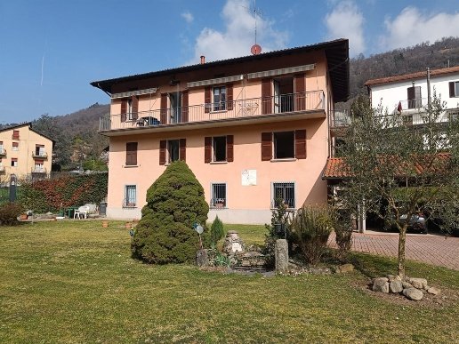 casa indipendente in vendita a Como in zona Camnago Volta