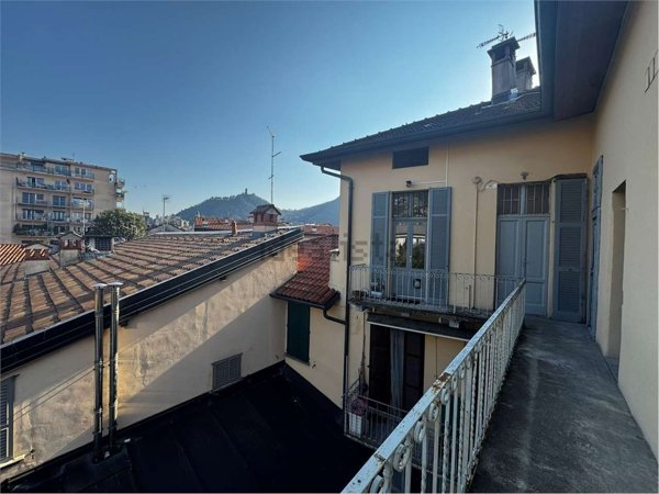 appartamento in vendita a Como in zona Via Milano