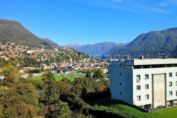 appartamento in vendita a Como in zona Tavernola