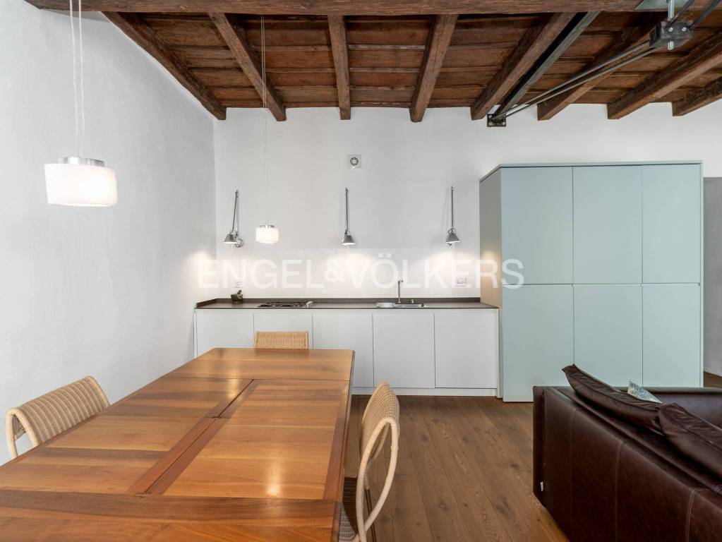 appartamento in vendita a Como in zona Como Centro
