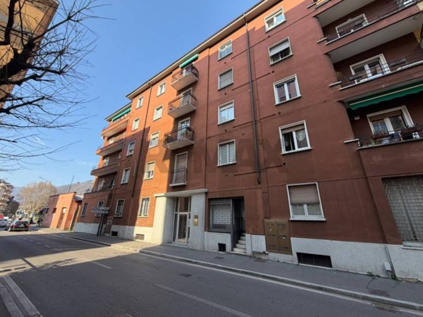 appartamento in vendita a Como in zona Como Centro