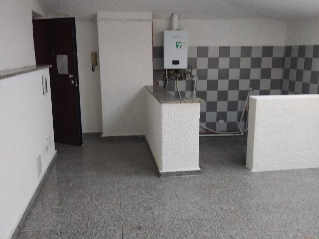 appartamento in vendita a Como in zona Lora