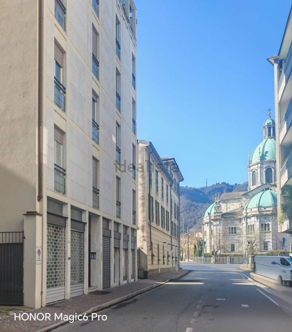 negozio in vendita a Como