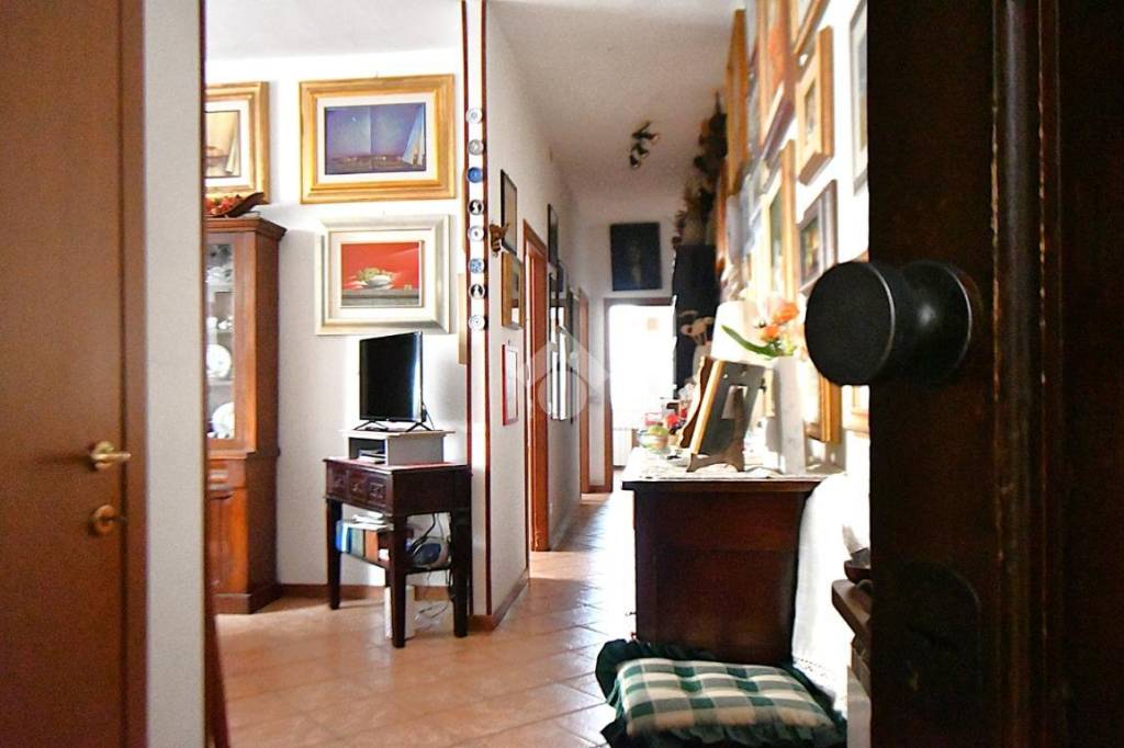 appartamento in vendita a Como in zona Borghi