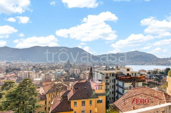appartamento in vendita a Como in zona Valduce