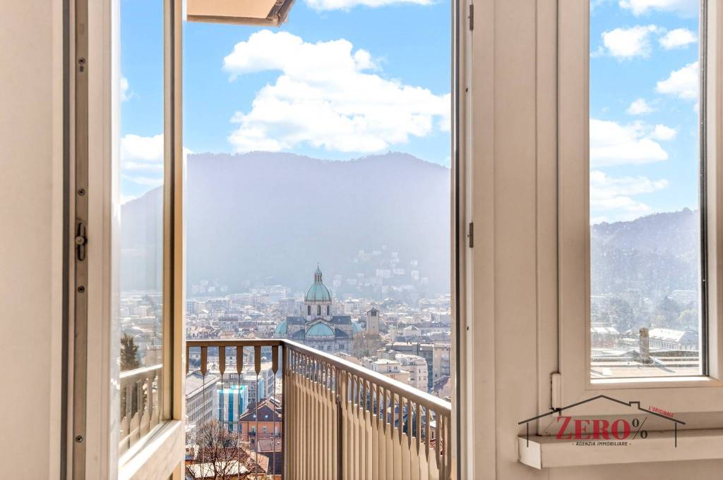 appartamento in vendita a Como in zona Valduce