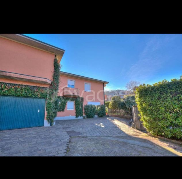 appartamento in vendita a Como in zona Salita dei Cappuccini