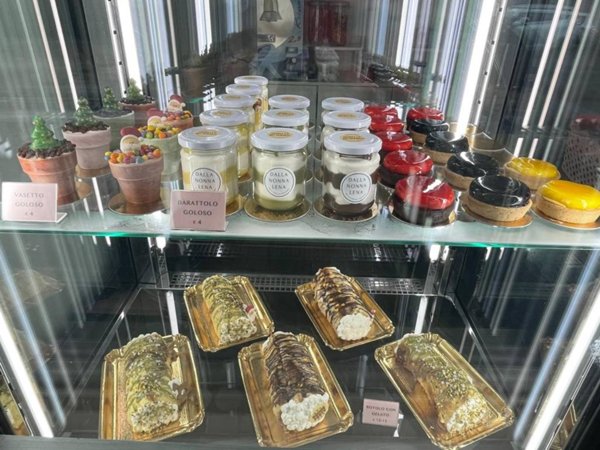 negozio in vendita a Como in zona Sagnino