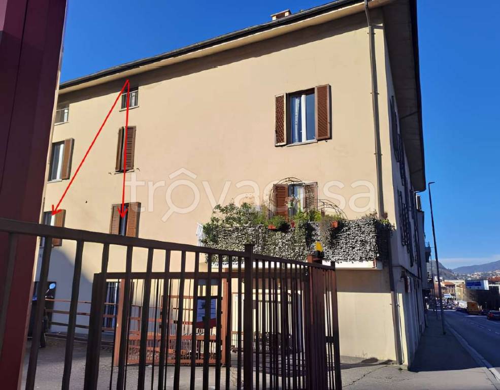 appartamento in vendita a Como in zona Caserme