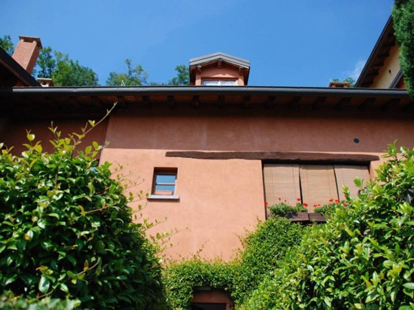 appartamento in vendita a Como in zona Camnago Volta