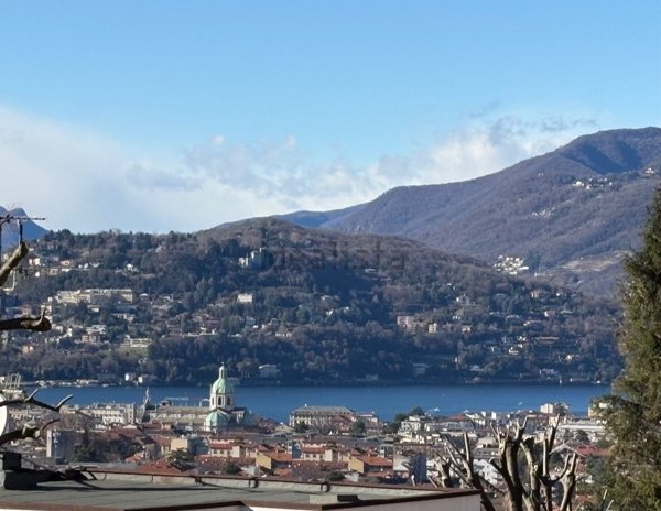 appartamento in vendita a Como in zona Lora