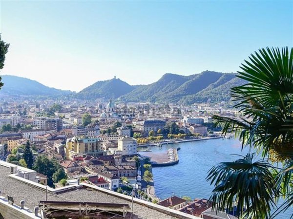 appartamento in vendita a Como in zona Prudenziana