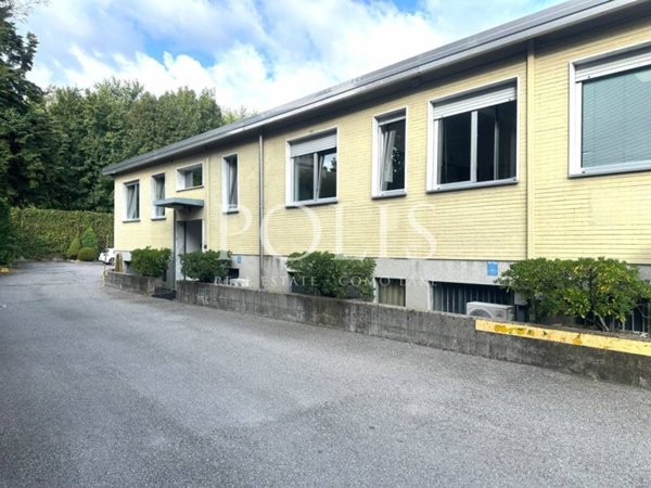 locale commerciale in vendita a Como in zona Rebbio