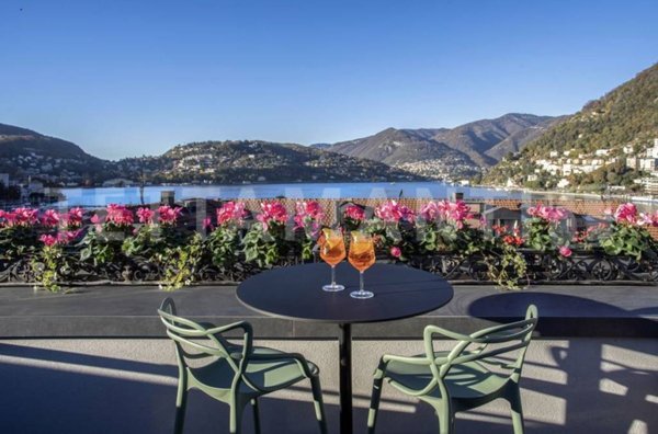 appartamento in vendita a Como in zona Como Centro