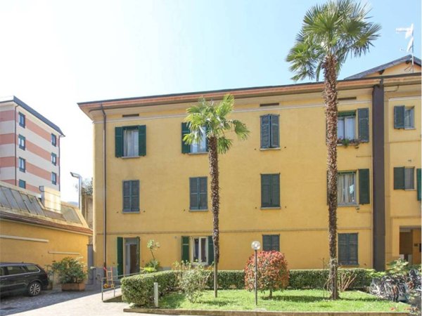 appartamento in vendita a Como in zona Como Centro