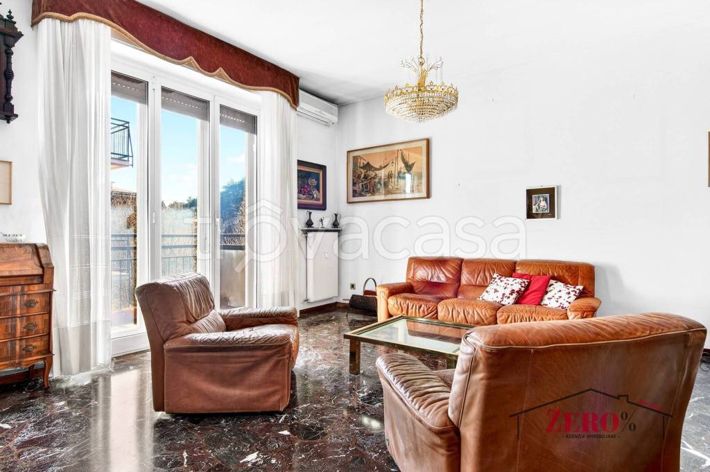 appartamento in vendita a Como in zona Borghi