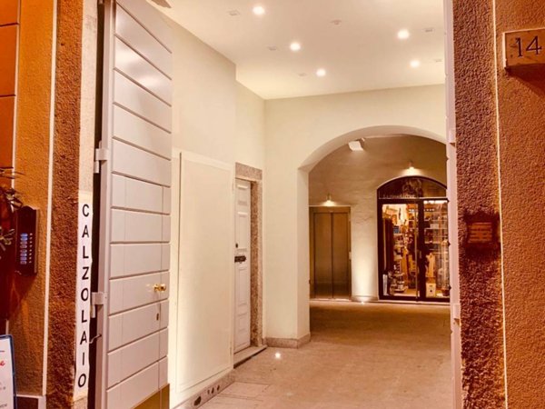 negozio in vendita a Como in zona Como Centro