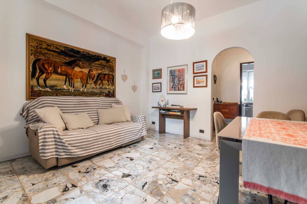 appartamento in vendita a Como in zona Ponte Chiasso