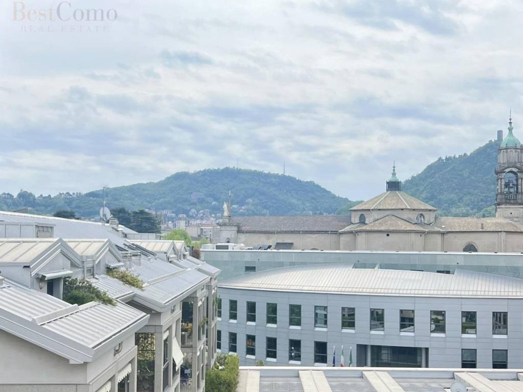 appartamento in vendita a Como in zona Como Centro