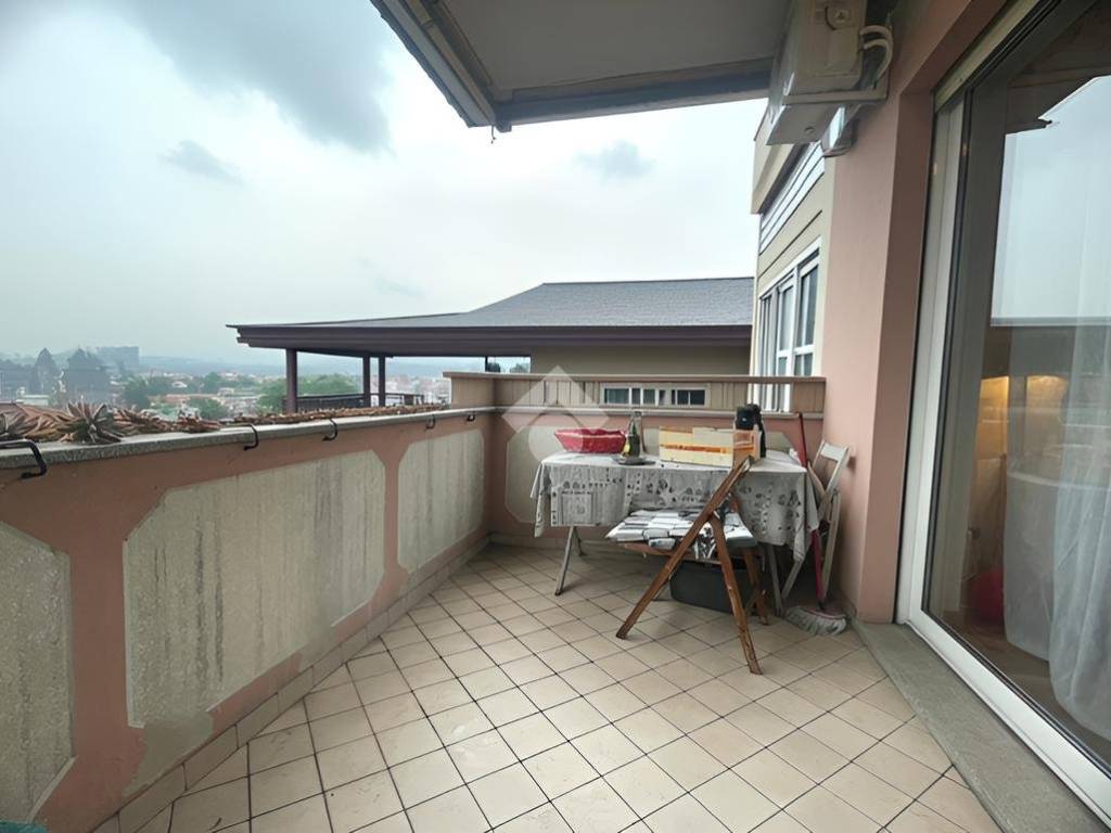 appartamento in vendita a Como in zona Rebbio