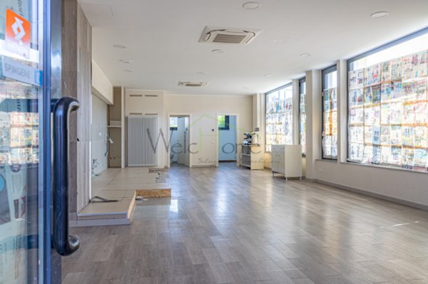 negozio in vendita a Como in zona Albate