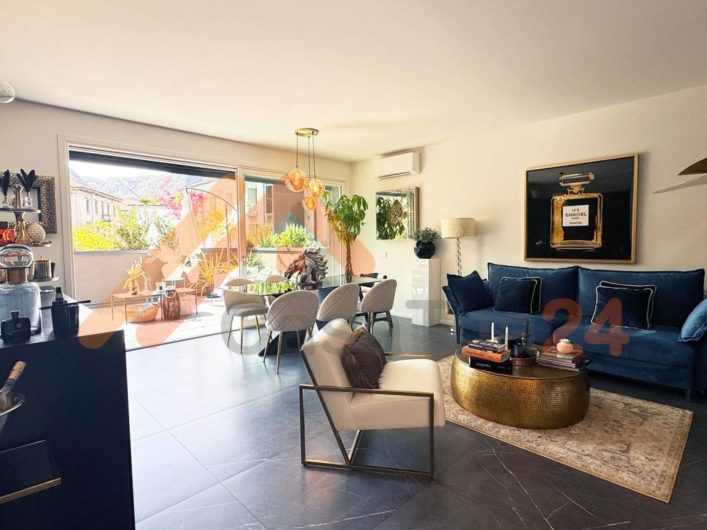 appartamento in vendita a Como in zona Borghi